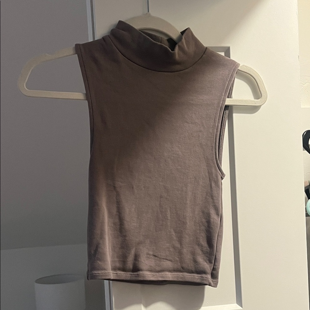 Sleeveless Mock Neck Top - Grey